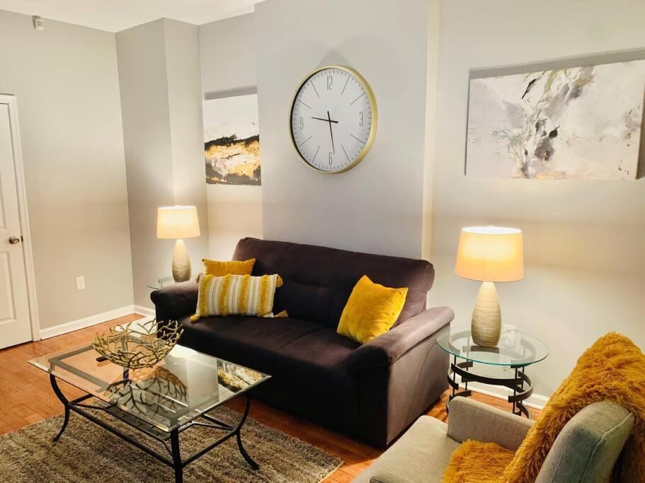 Upscale 2Bd/1.5Ba Townhome Mins To Jhh & Downtown 볼티모어 외부 사진