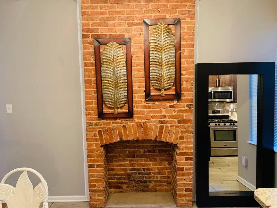 Upscale 2Bd/1.5Ba Townhome Mins To Jhh & Downtown 볼티모어 외부 사진