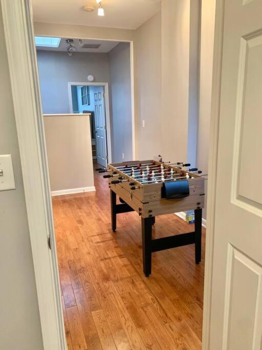 Upscale 2Bd/1.5Ba Townhome Mins To Jhh & Downtown 볼티모어 외부 사진